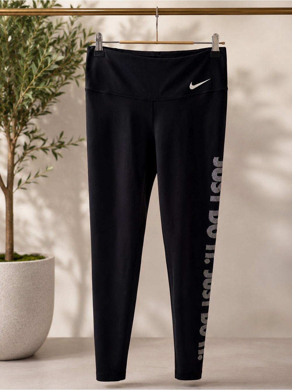 Nike Black Women’s ' Leggings with Vertical 'Just Do It' Accent - Picture 1 of 4